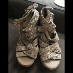 Dolce vita wedges. Missing one tassel on the back